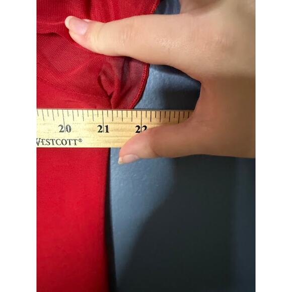 Zero 2 Eight Blouse Women's Size 1X Formal Red Crystal Peephole Flowy Top Sleeve - Picture 8 of 9